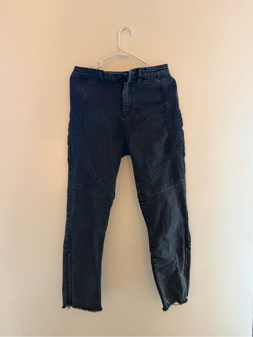 Urban Outfitters BDG Black Cropped and Textured Jeans